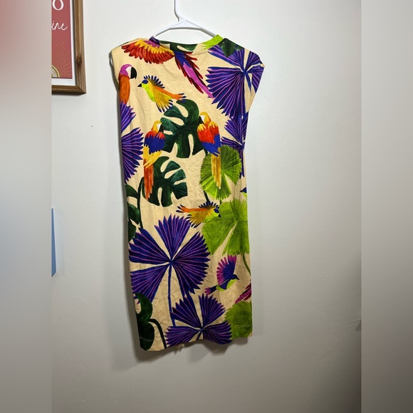 FARM RIO Sand Macaw Jungle Organic Cotton T-Shirt Dress - Picture 9 of 9